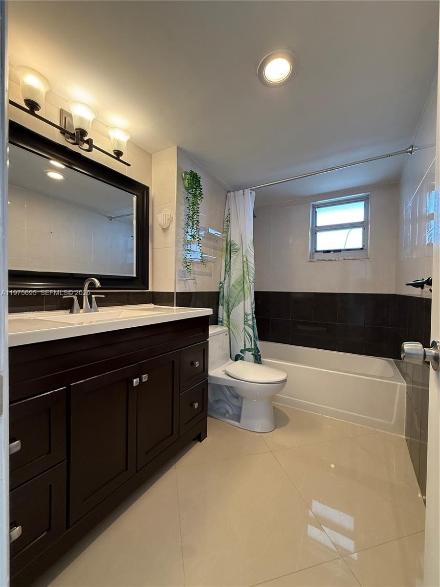 Photo of 2101 Ocean Dr  #1201, Hollywood, Florida, 33019 - 