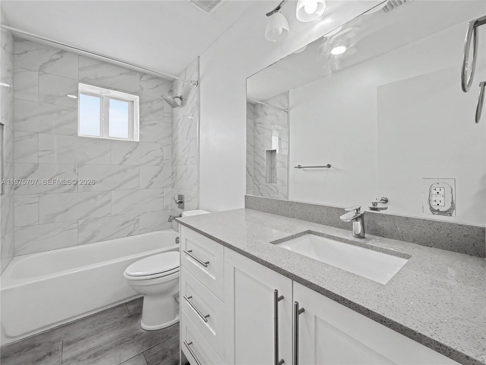   /  4151 кв.футов $ 2026-03-03 0 Фото