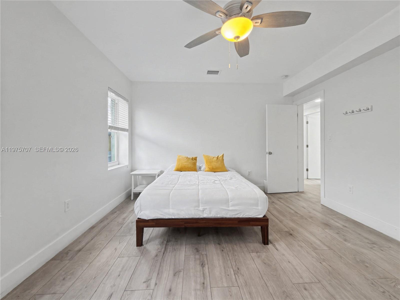   /  4151 кв.футов $ 2026-03-03 0 Фото