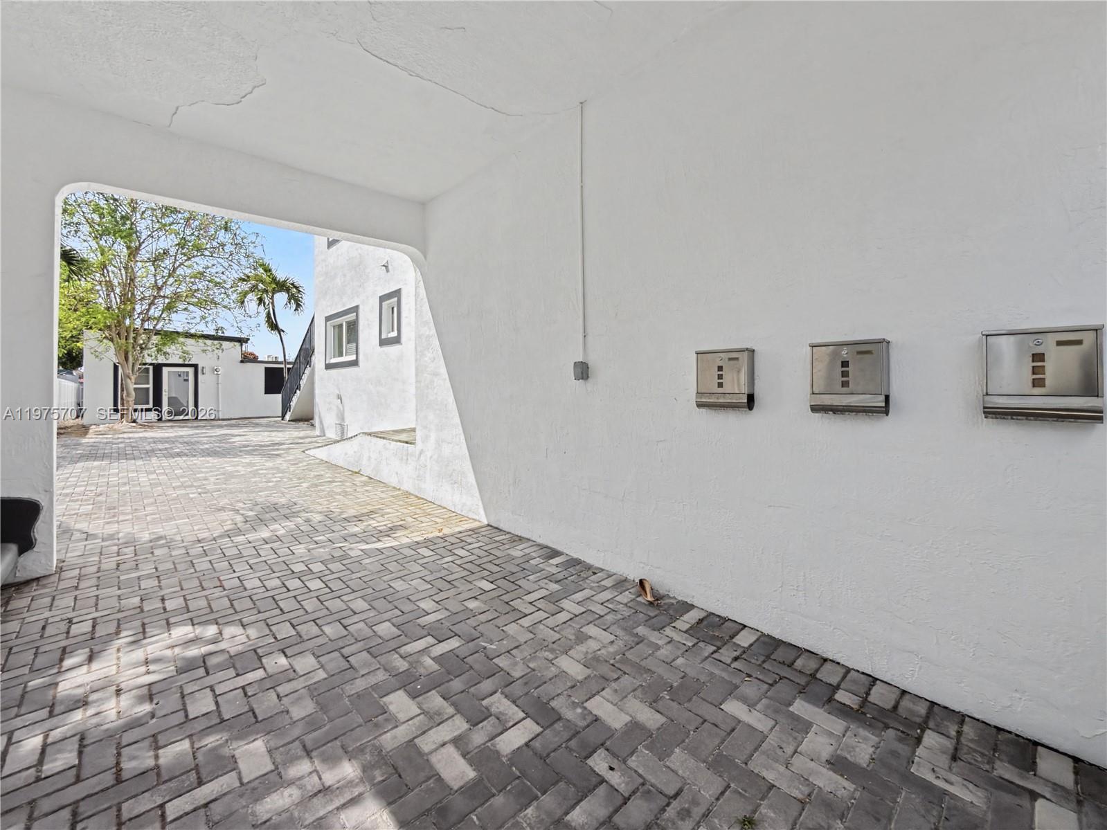   /  4151 кв.футов $ 2026-03-03 0 Фото