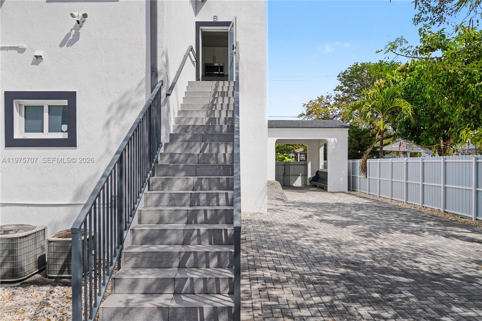   /  4151 кв.футов $ 2026-03-03 0 Фото