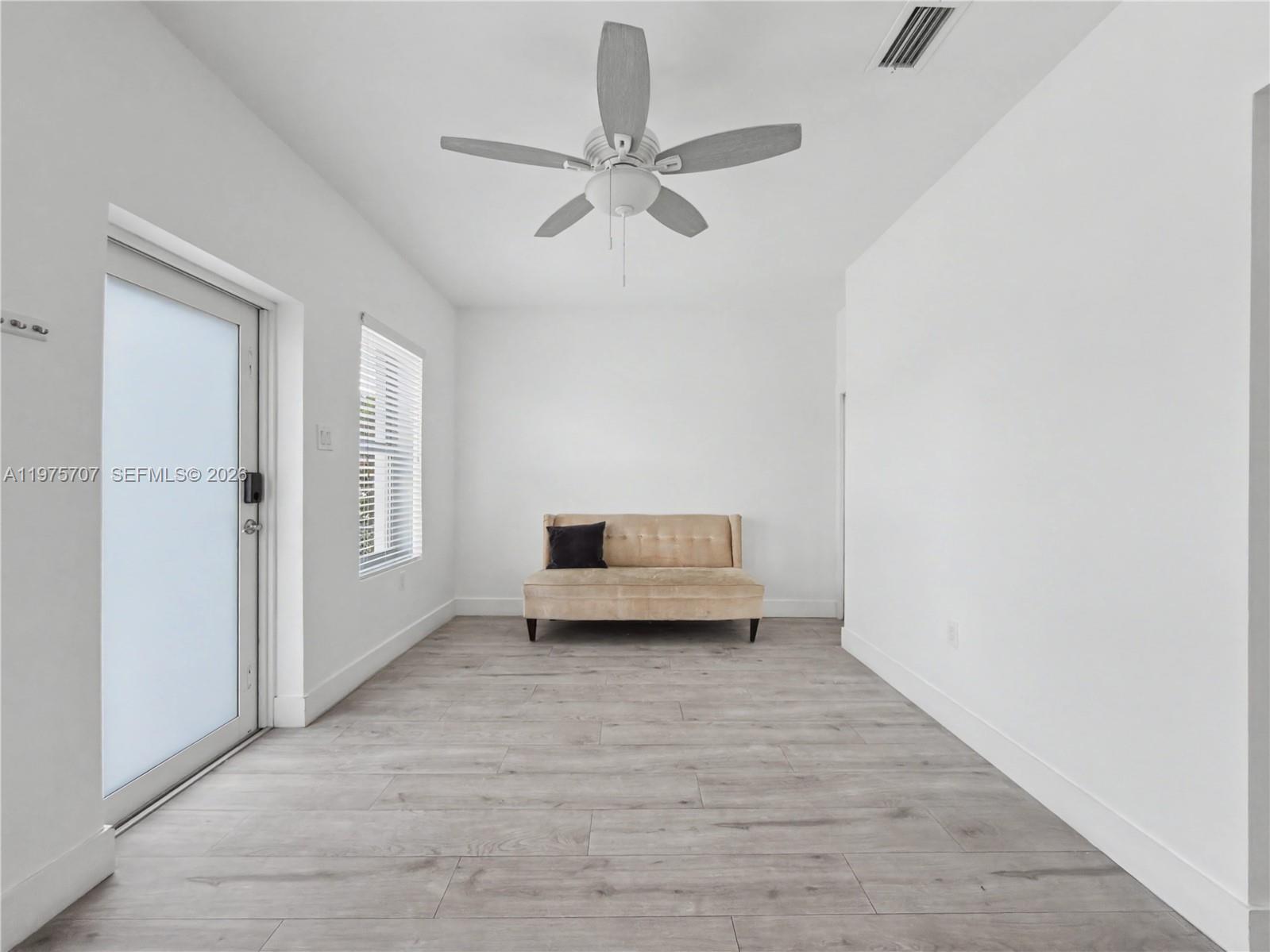   /  4151 кв.футов $ 2026-03-03 0 Фото