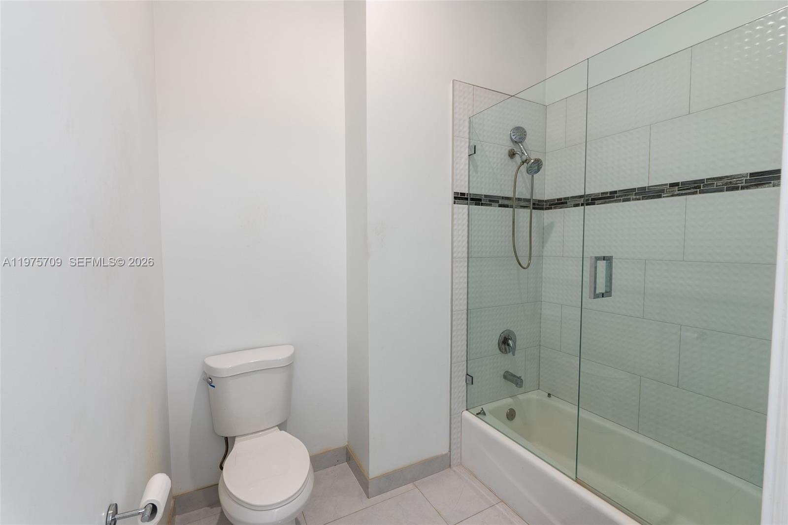   /   кв.футов $ 2026-03-03 0 Фото