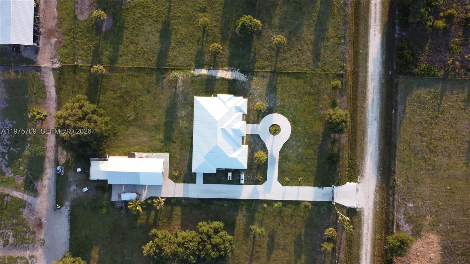   /   кв.футов $ 2026-03-03 0 Фото