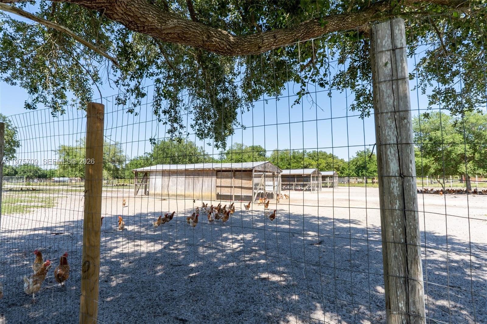   /   кв.футов $ 2026-03-03 0 Фото