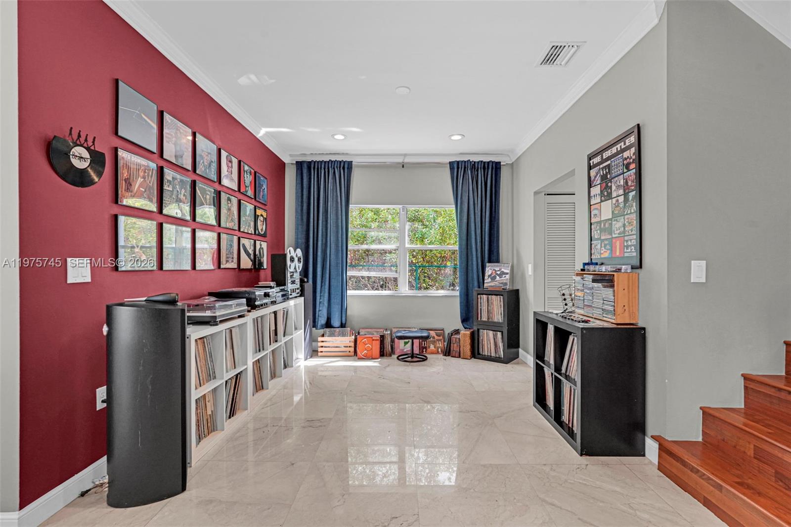 Photo of 1425 Weeping Willow Way  (1425), Hollywood, Florida, 33019 - 