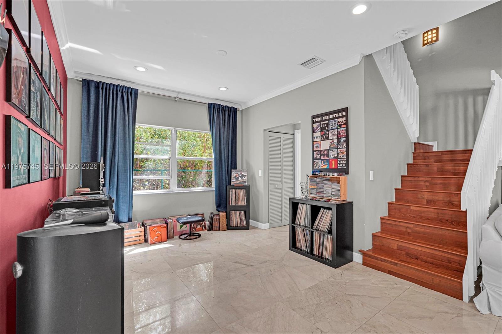 Photo of 1425 Weeping Willow Way  (1425), Hollywood, Florida, 33019 - 