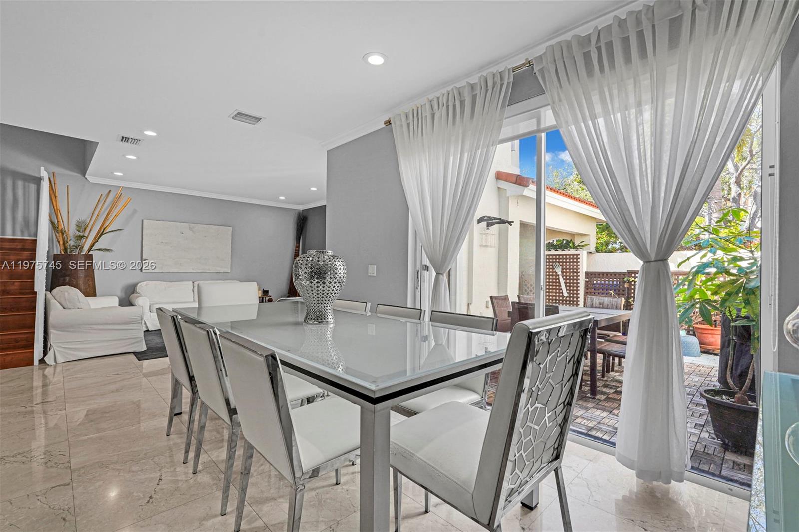 Photo of 1425 Weeping Willow Way  (1425), Hollywood, Florida, 33019 - 