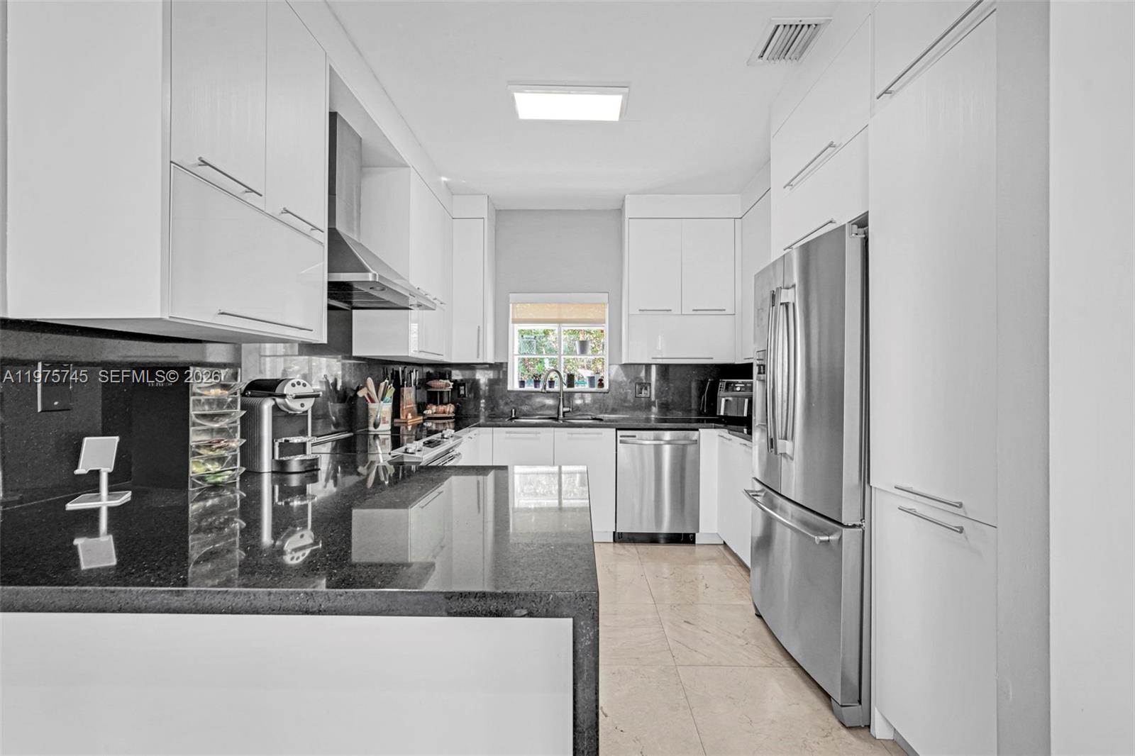 Photo of 1425 Weeping Willow Way  (1425), Hollywood, Florida, 33019 - 