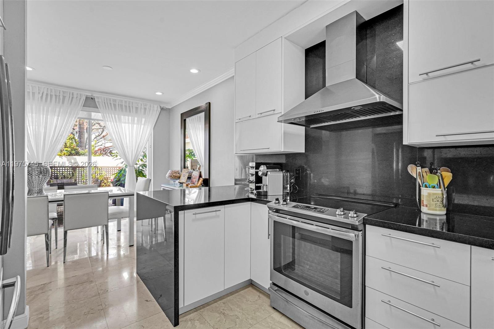 Photo of 1425 Weeping Willow Way  (1425), Hollywood, Florida, 33019 - 