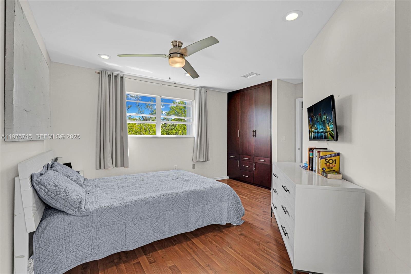 Photo of 1425 Weeping Willow Way  (1425), Hollywood, Florida, 33019 - 