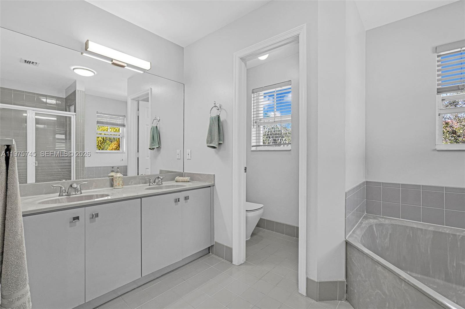 Photo of 1425 Weeping Willow Way  (1425), Hollywood, Florida, 33019 - 