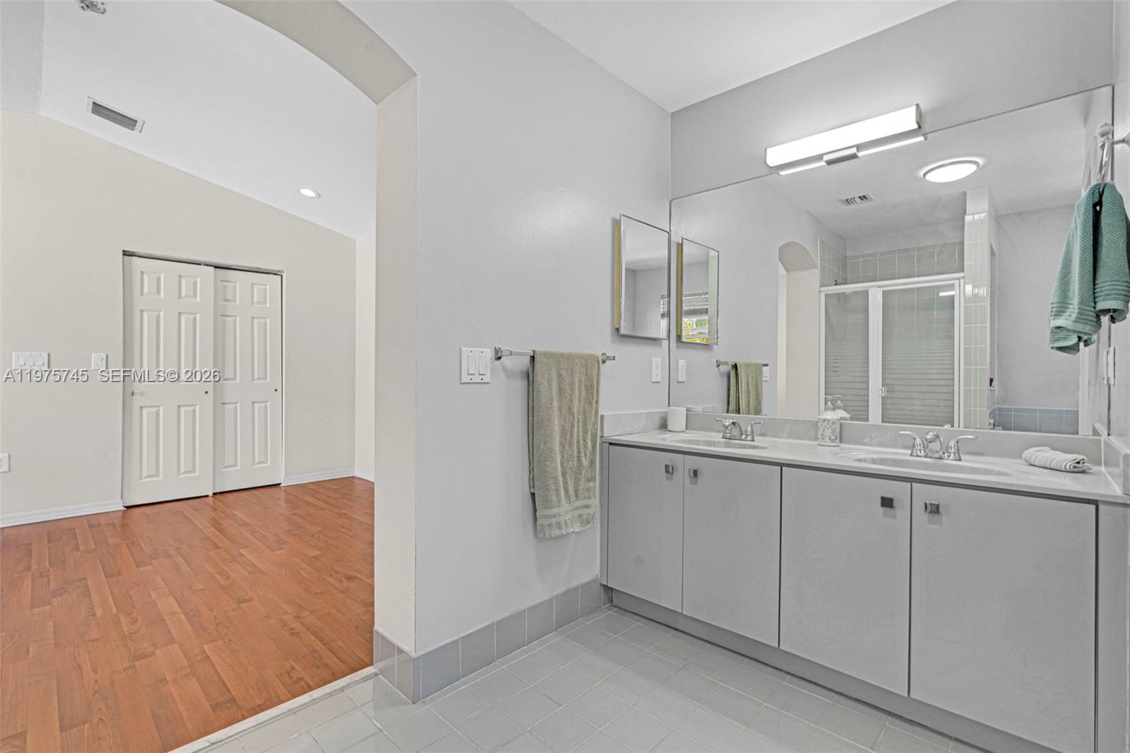 Photo of 1425 Weeping Willow Way  (1425), Hollywood, Florida, 33019 - 