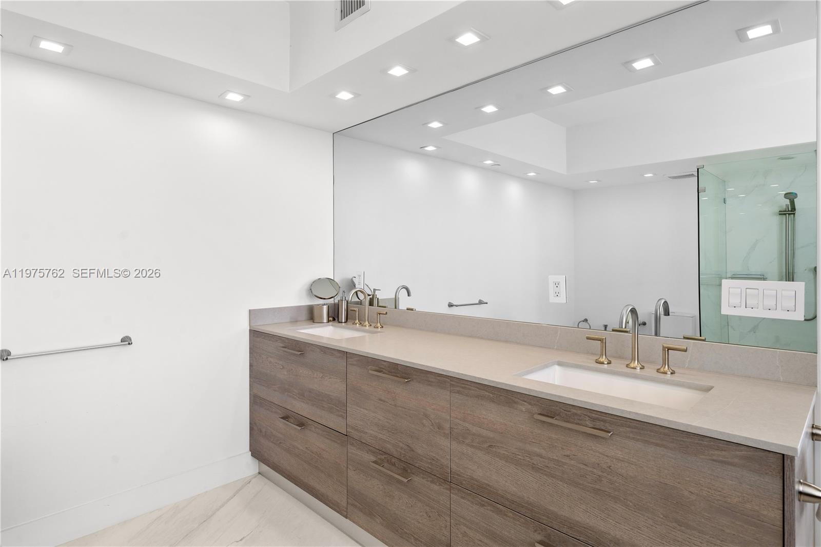 Photo of 450 Alton Rd #901-902, Miami Beach, Florida, 33139 -