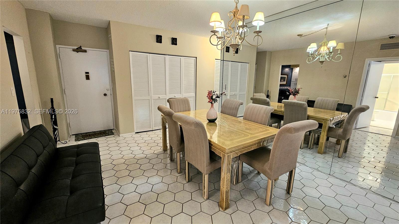 Подробнее MC 1 / 2 870 кв.футов $ 2026-03-03 0 Фото