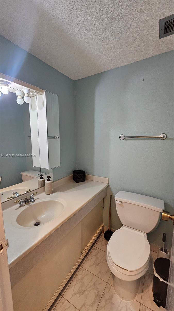 Подробнее MC 1 / 2 870 кв.футов $ 2026-03-03 0 Фото