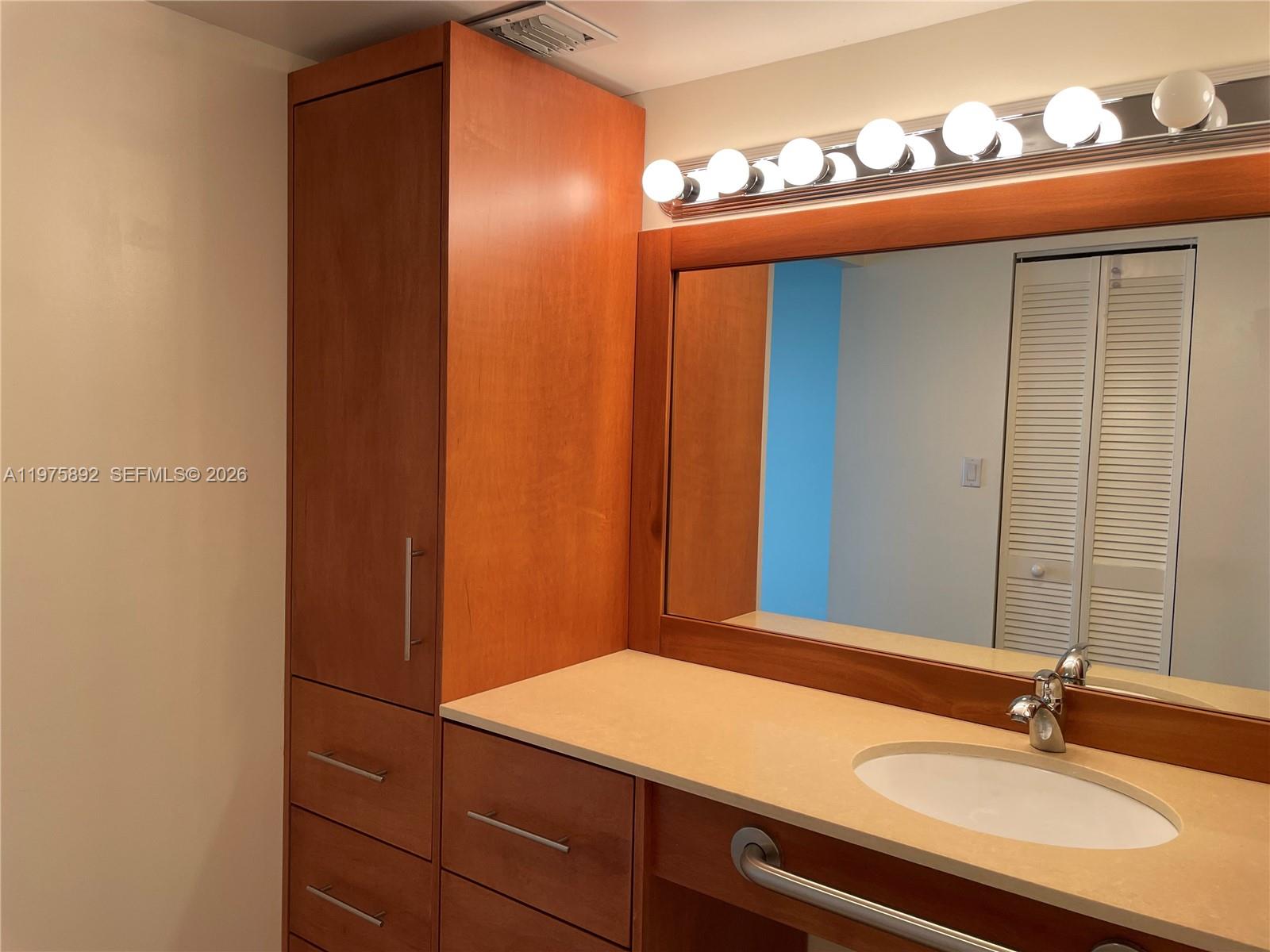 1106 2 / 2 1521 кв.футов $ 2026-03-03 0 Фото