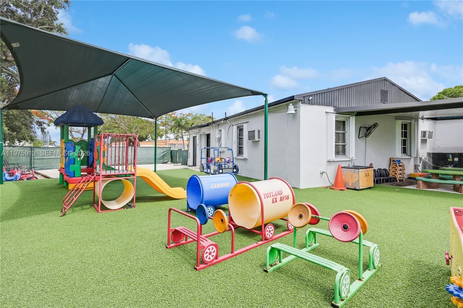   /   кв.футов $ 2026-03-03 0 Фото