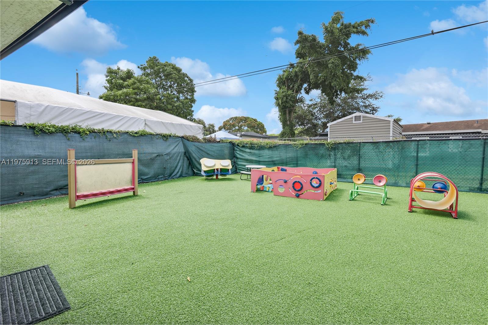   /   кв.футов $ 2026-03-03 0 Фото