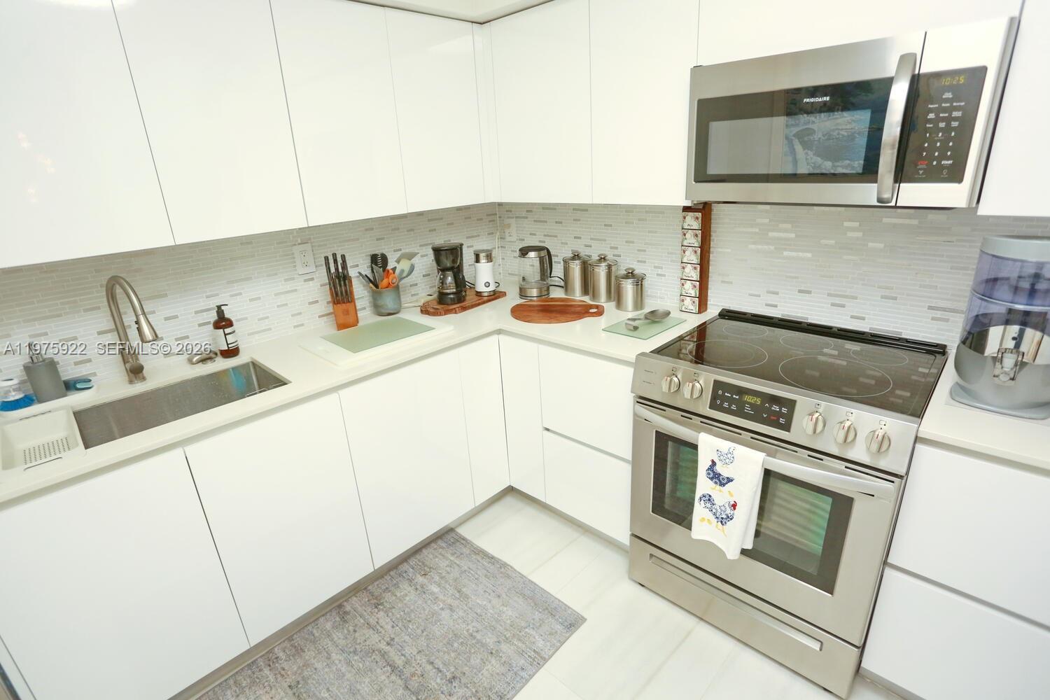 Photo of 3530 Mystic Pointe Dr  #2807, Aventura, Florida, 33180 - 