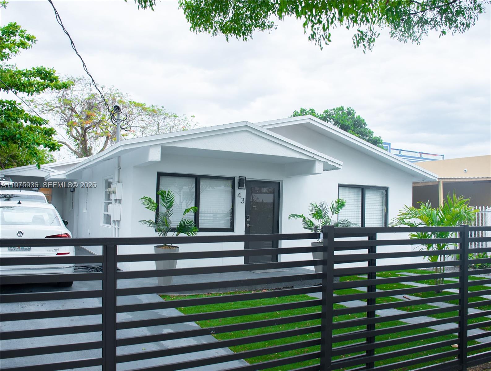   /  2320 кв.футов $ 2026-03-03 0 Фото