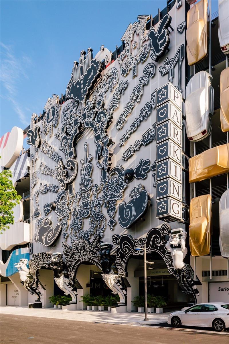   /  2320 кв.футов $ 2026-03-03 0 Фото