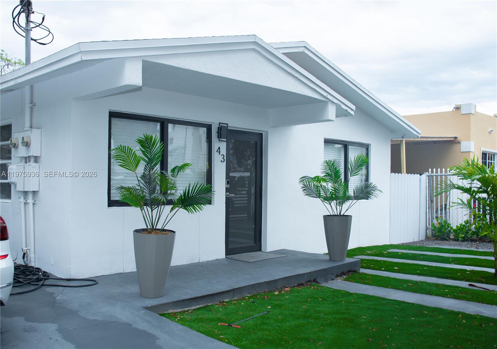   /  2320 кв.футов $ 2026-03-03 0 Фото