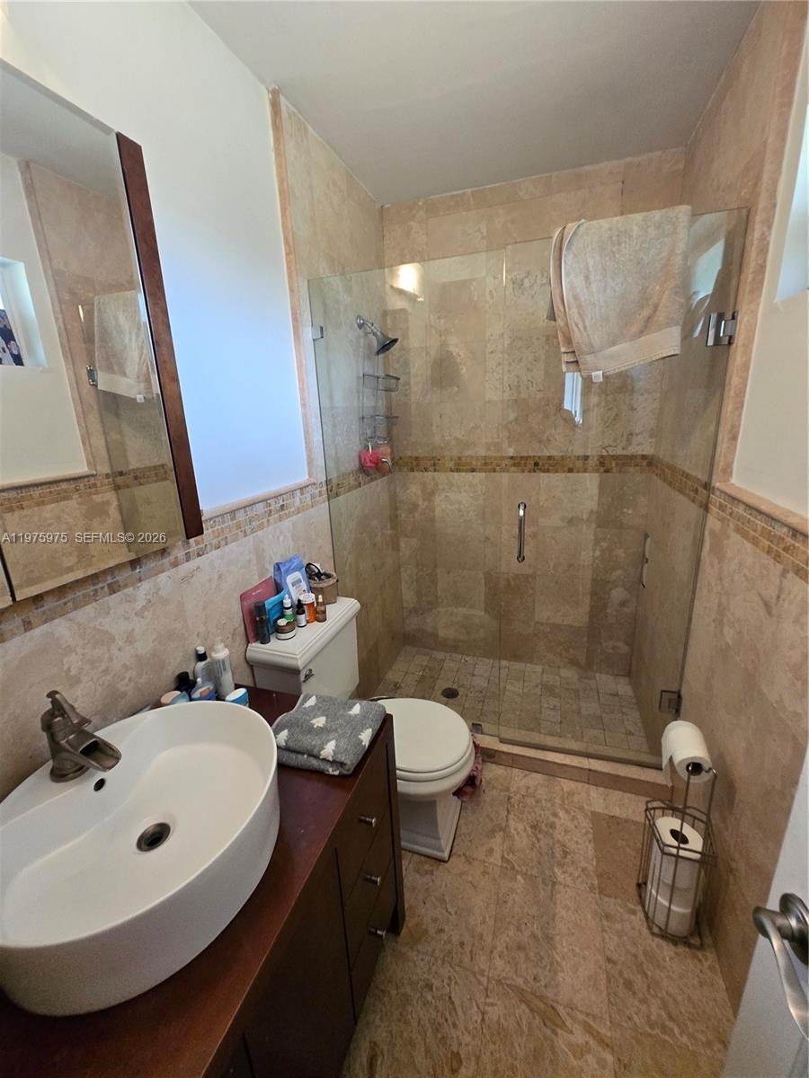 Подробнее 8620 3 / 2 1825 кв.футов $ 2026-03-03 0 Фото