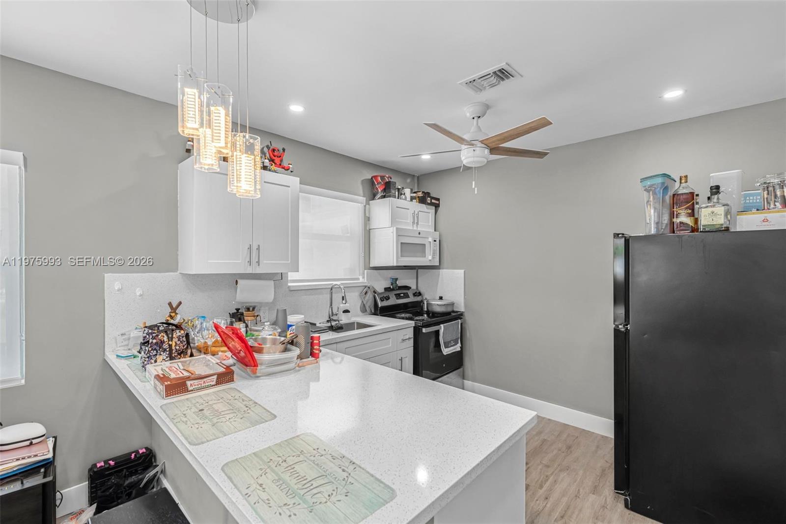   /   sq. ft. $ 2026-03-03 0 foto