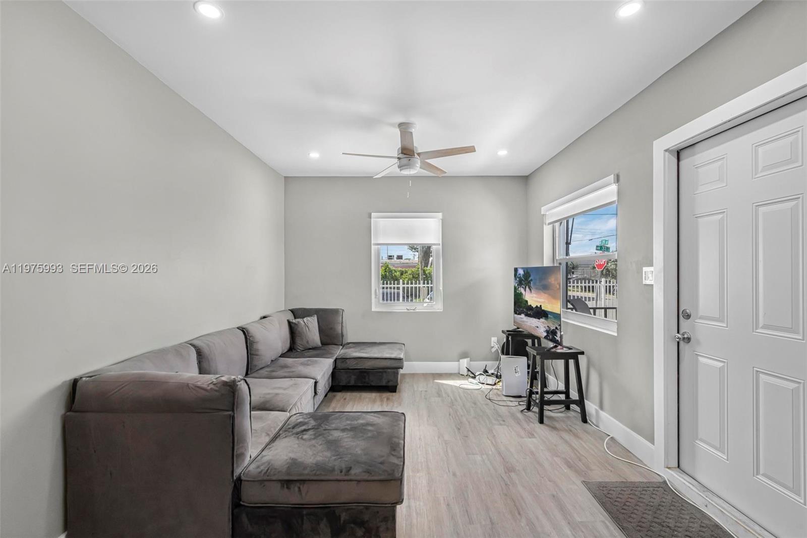   /   sq. ft. $ 2026-03-03 0 foto