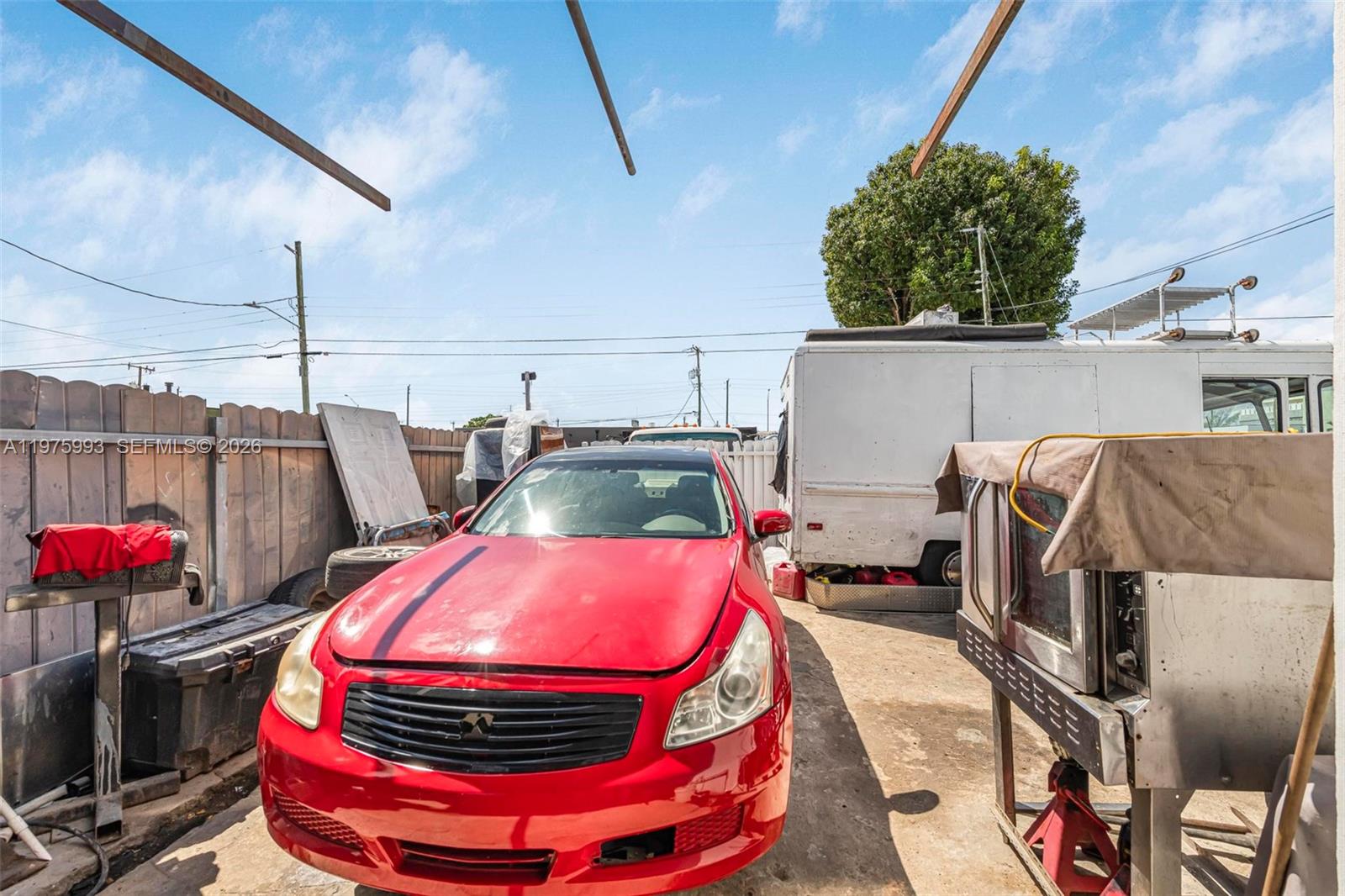   /   sq. ft. $ 2026-03-03 0 foto