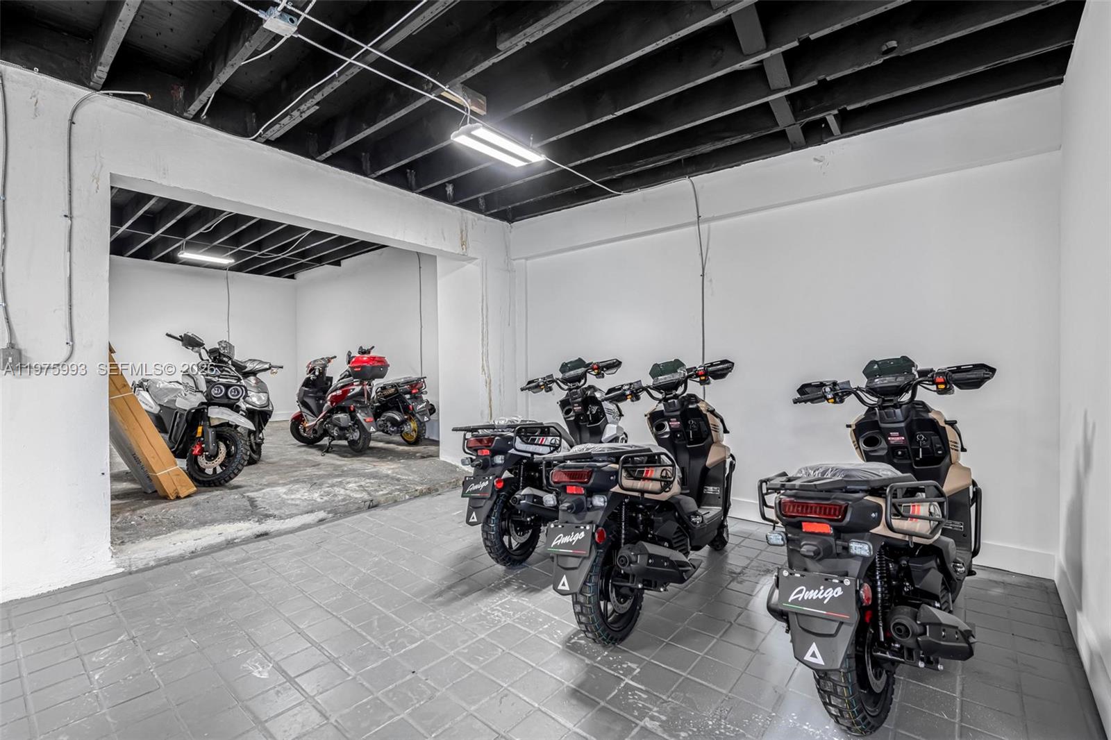   /   sq. ft. $ 2026-03-03 0 foto