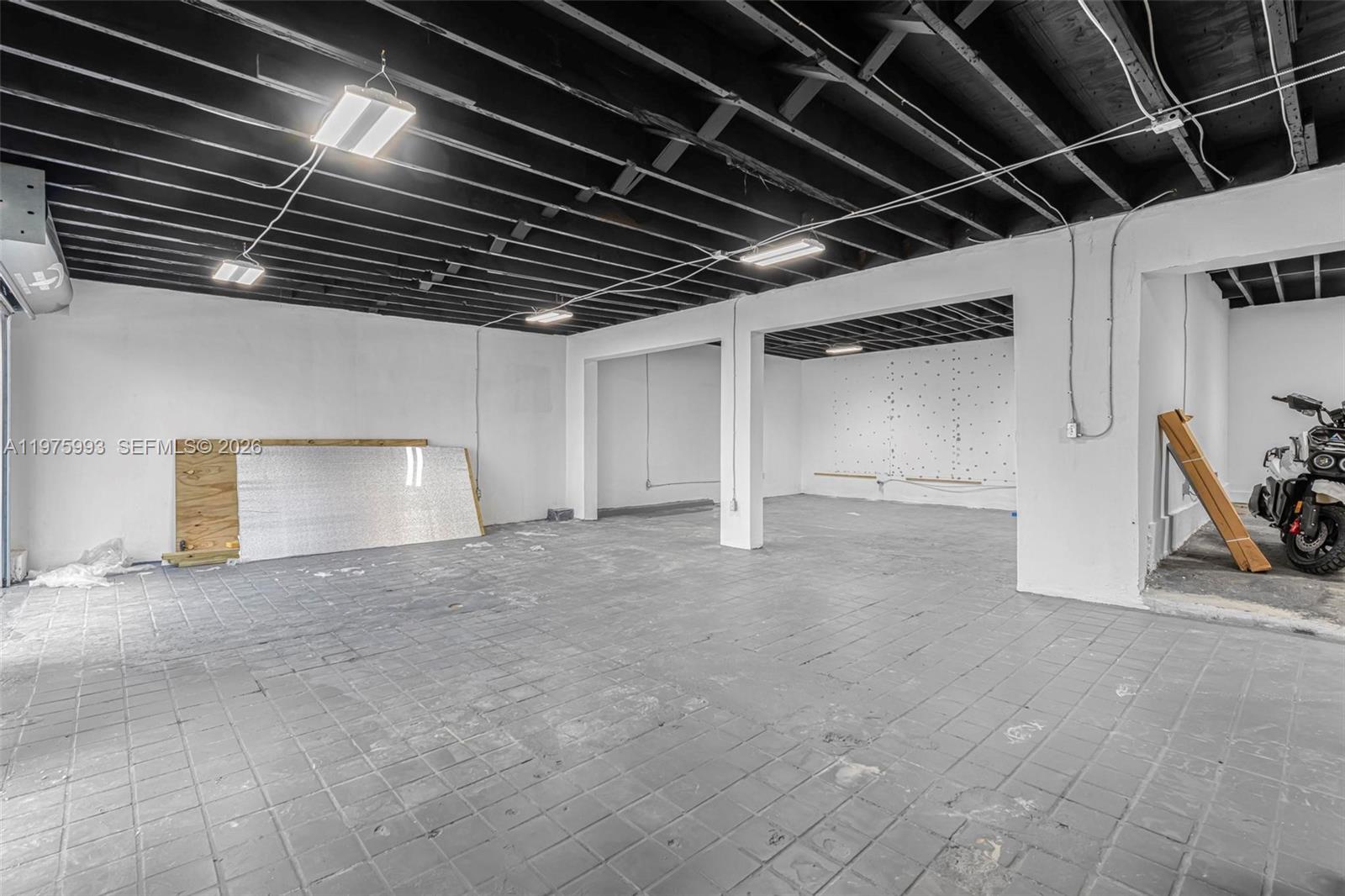   /   sq. ft. $ 2026-03-03 0 foto