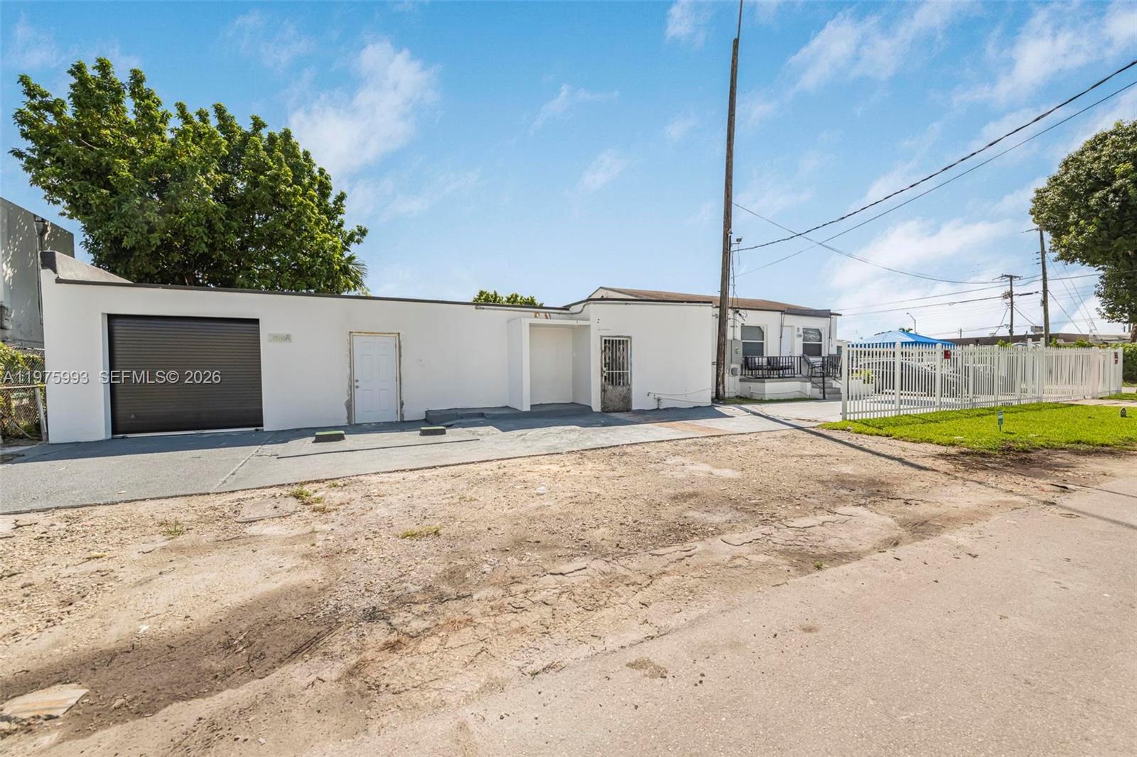   /   sq. ft. $ 2026-03-03 0 foto