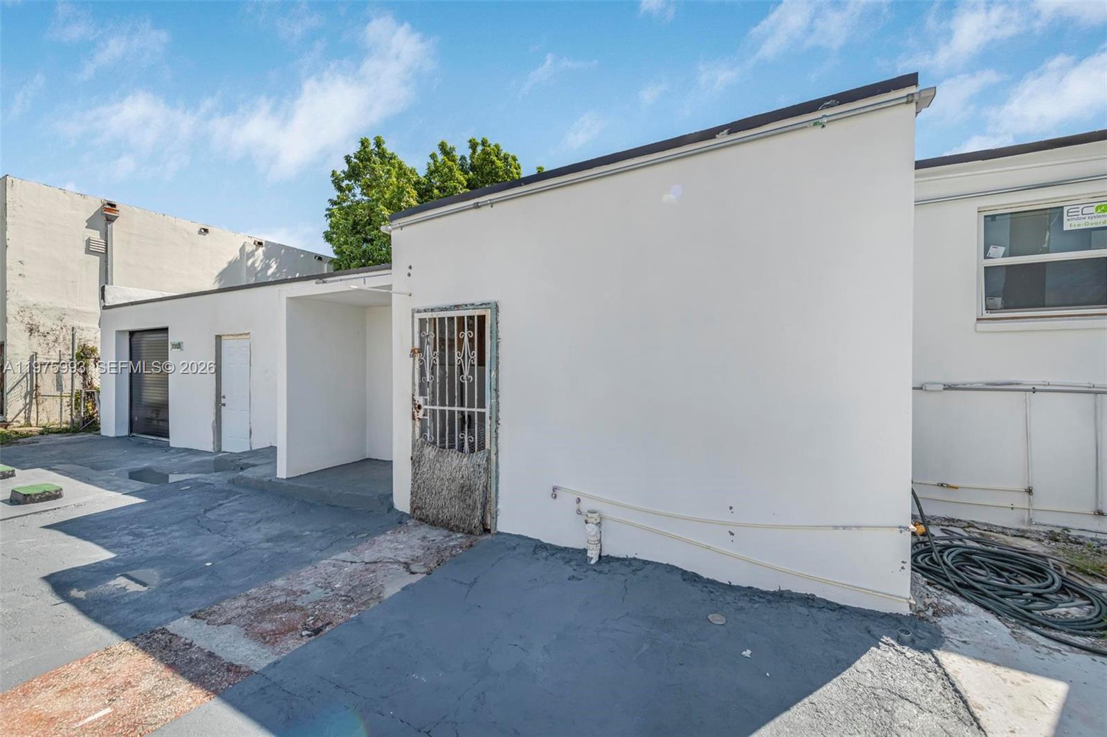   /   sq. ft. $ 2026-03-03 0 foto