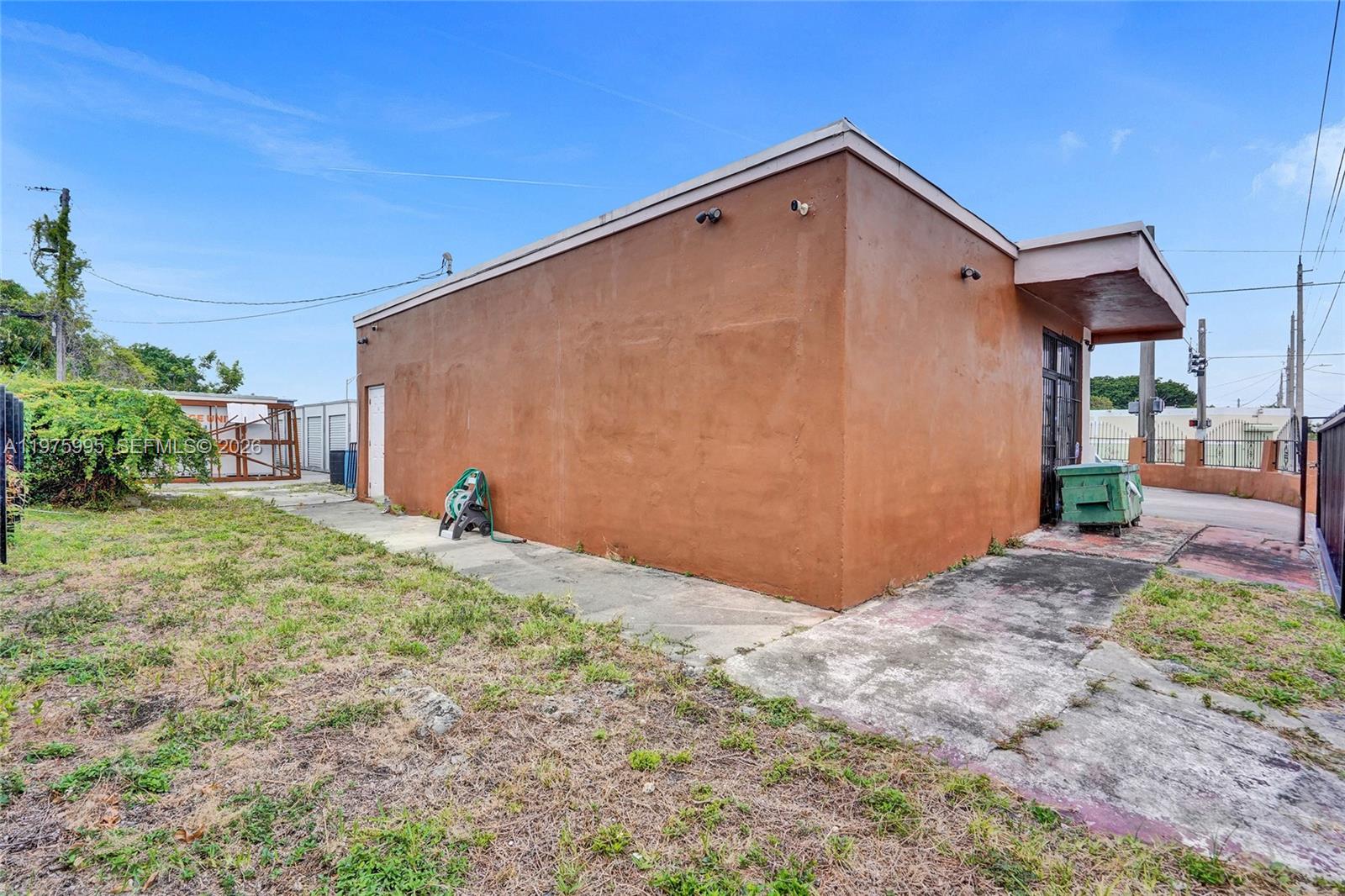   /   кв.футов $ 2026-03-03 0 Фото