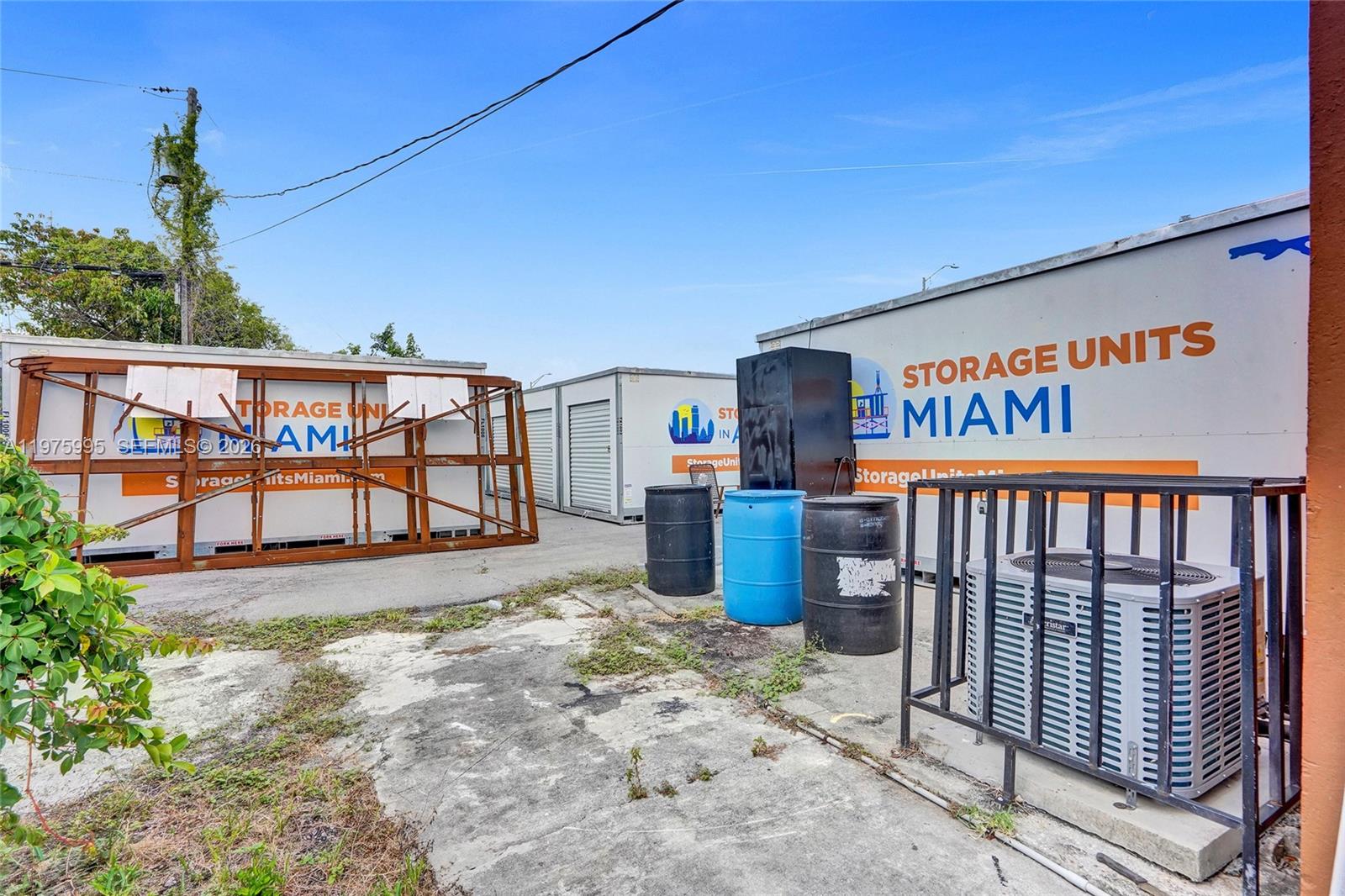   /   кв.футов $ 2026-03-03 0 Фото