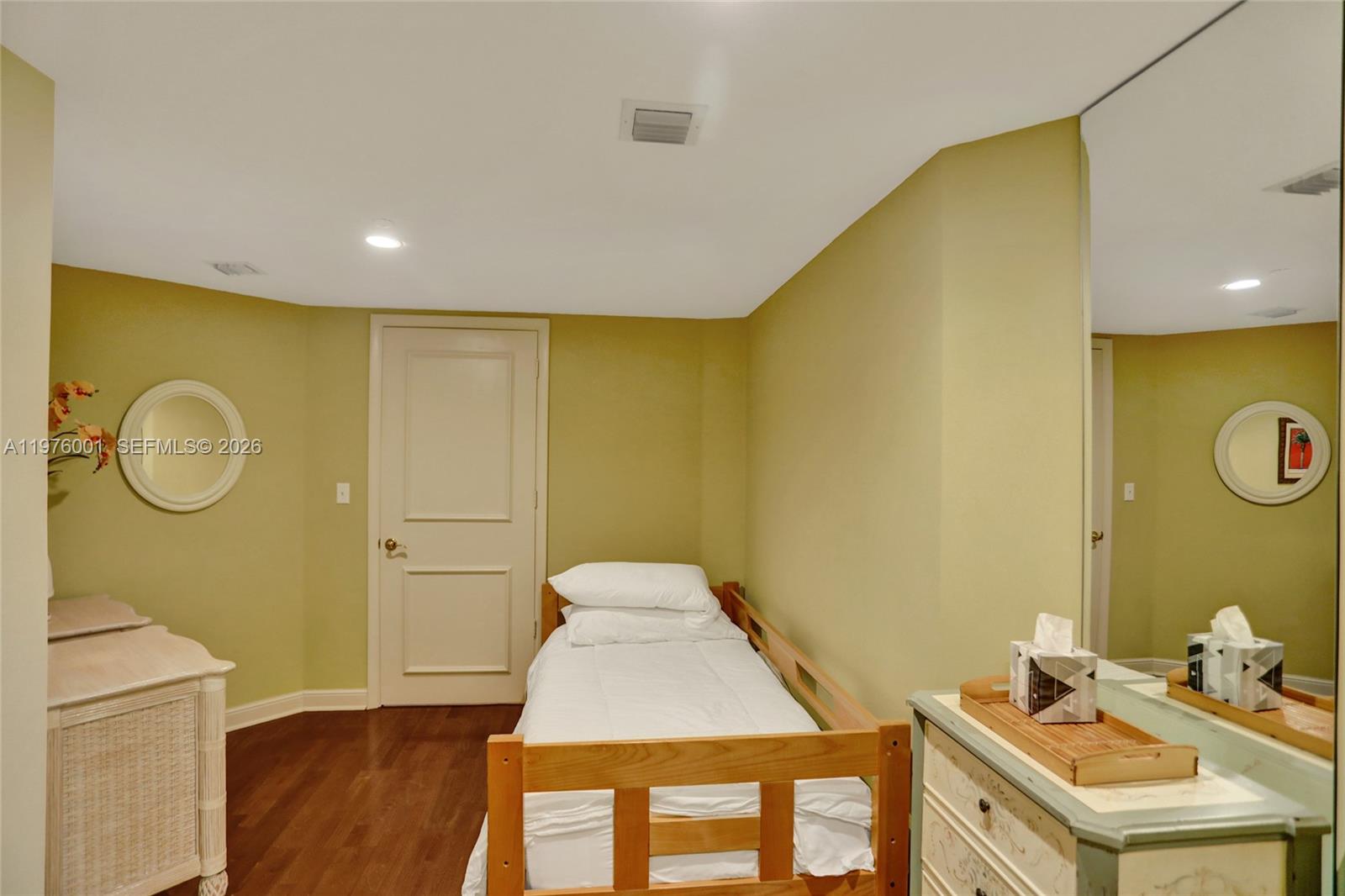 Photo of 19111 Collins Ave #908, Sunny Isles Beach, Florida, 33160 -