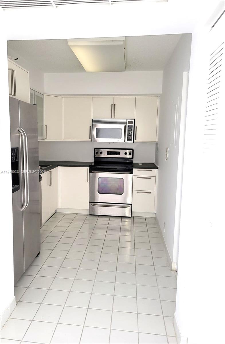 Photo of 3300 191st St  #814, Aventura, Florida, 33180 - 