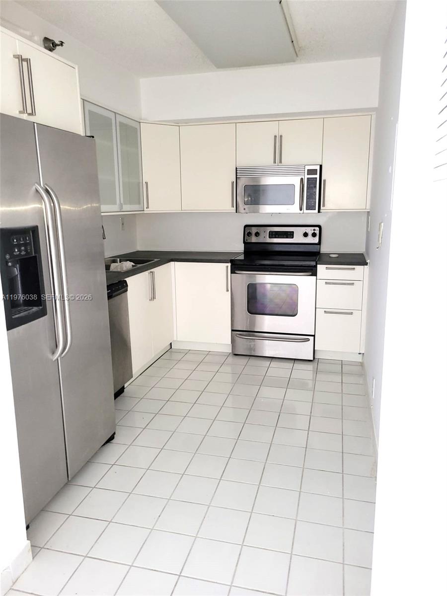 Photo of 3300 191st St  #814, Aventura, Florida, 33180 - 