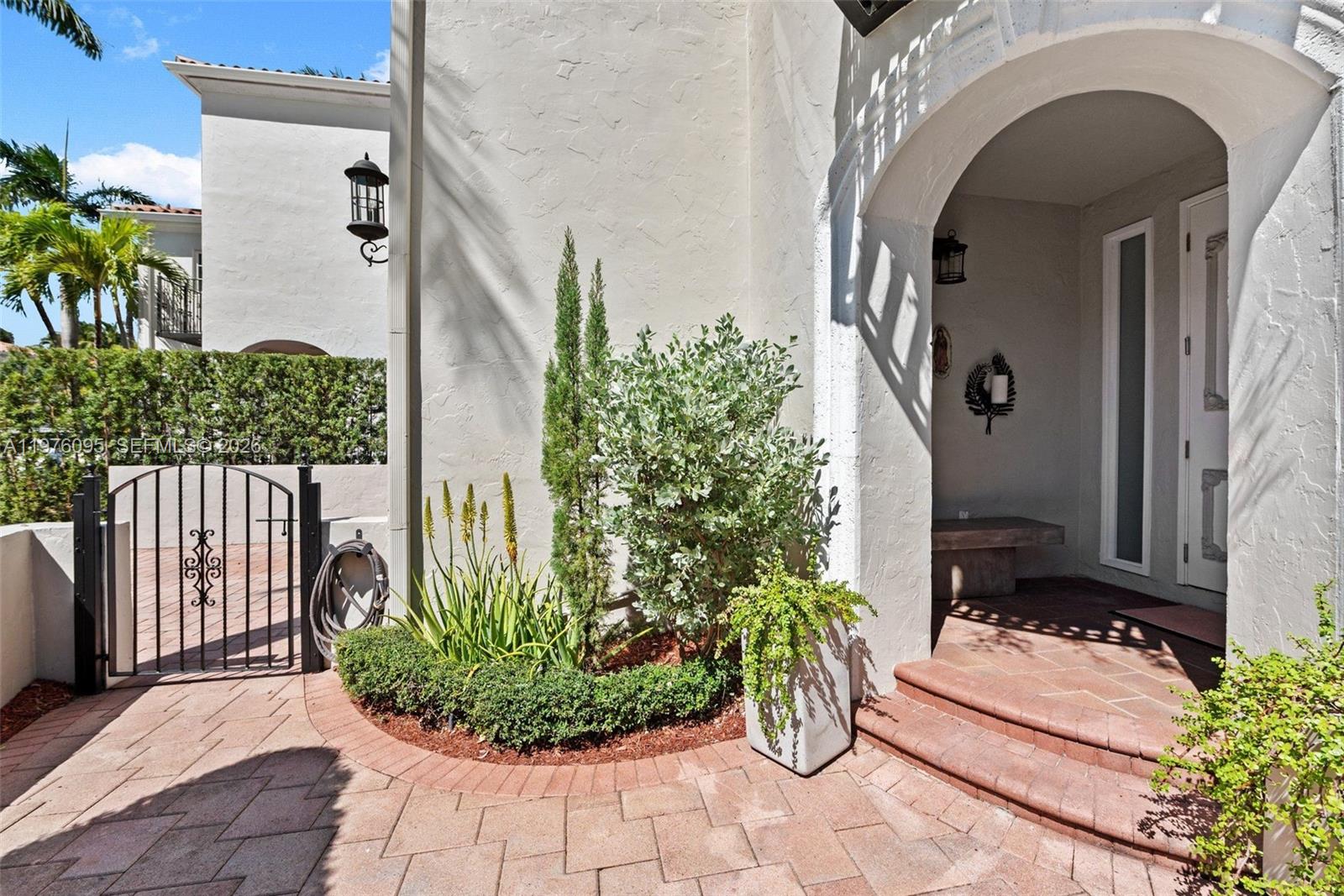 Photo of 20865 31st Pl  (20865), Aventura, Florida, 33180 - 