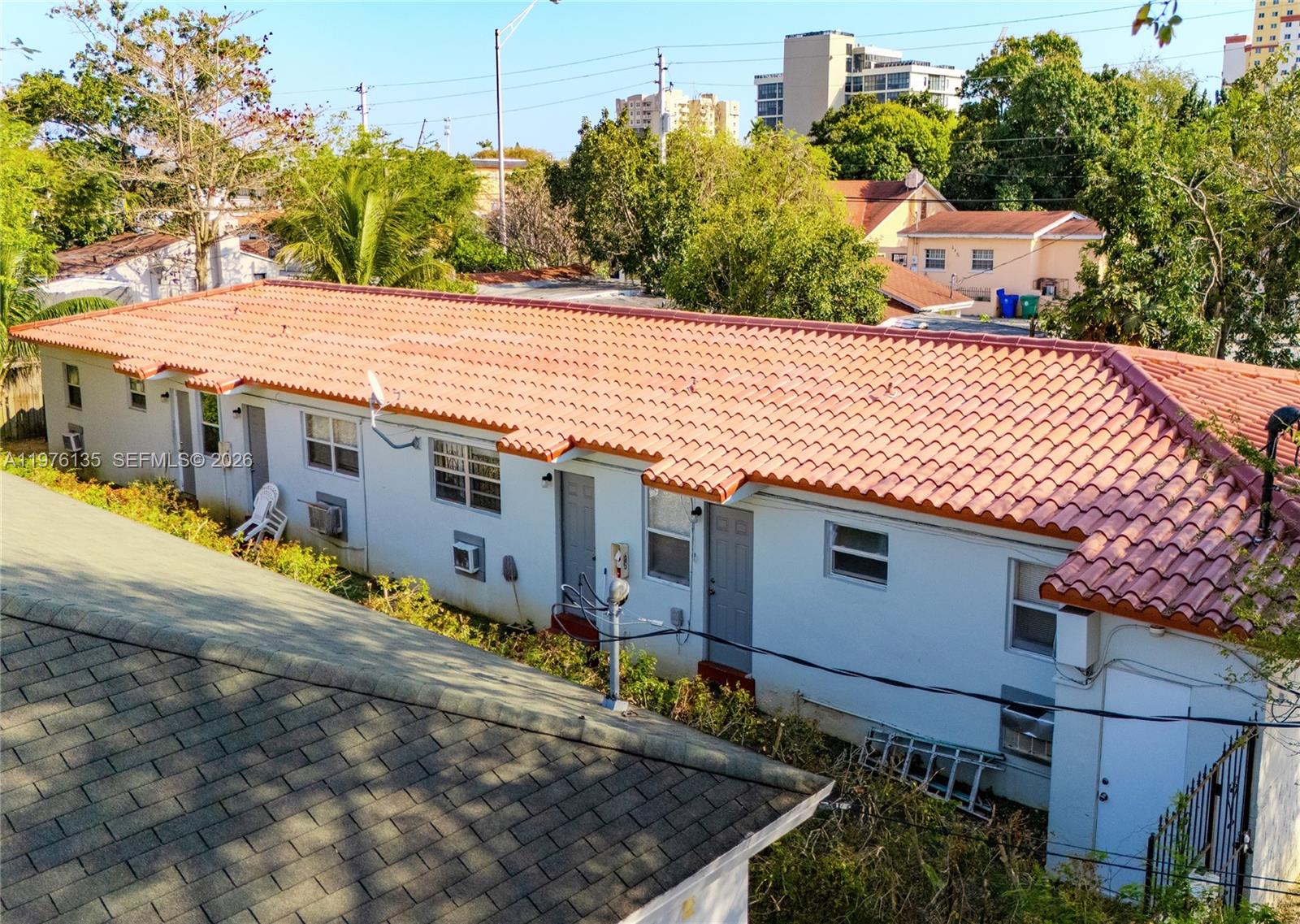   /   sq. ft. $ 2026-03-04 0 foto