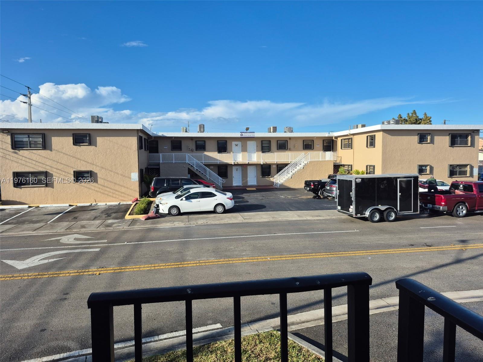   /   sq. ft. $ 2026-03-04 0 foto