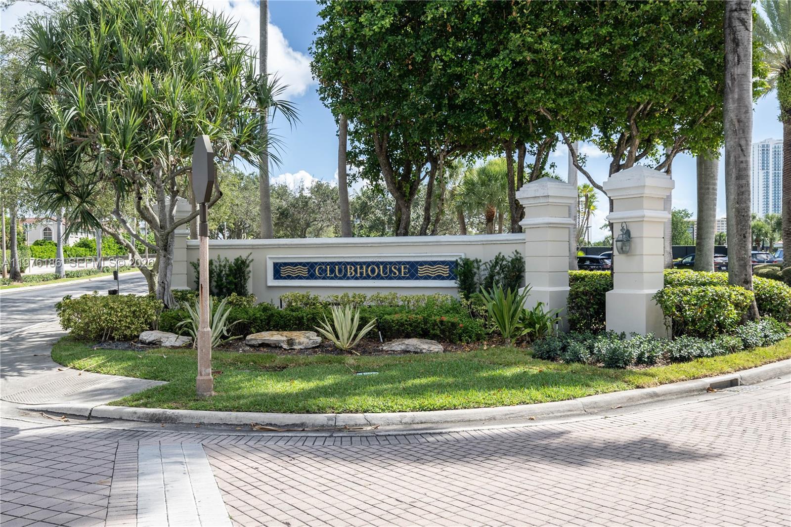 Photo of 1547 Mariner Way  (1547), Hollywood, Florida, 33019 - 