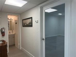 Подробнее E - 2nd FL Office / 0 кв.футов $ 2026-06-15 0 Фото