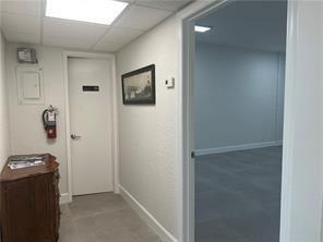 Подробнее E - 2nd FL Office / 0 кв.футов $ 2026-06-15 0 Фото