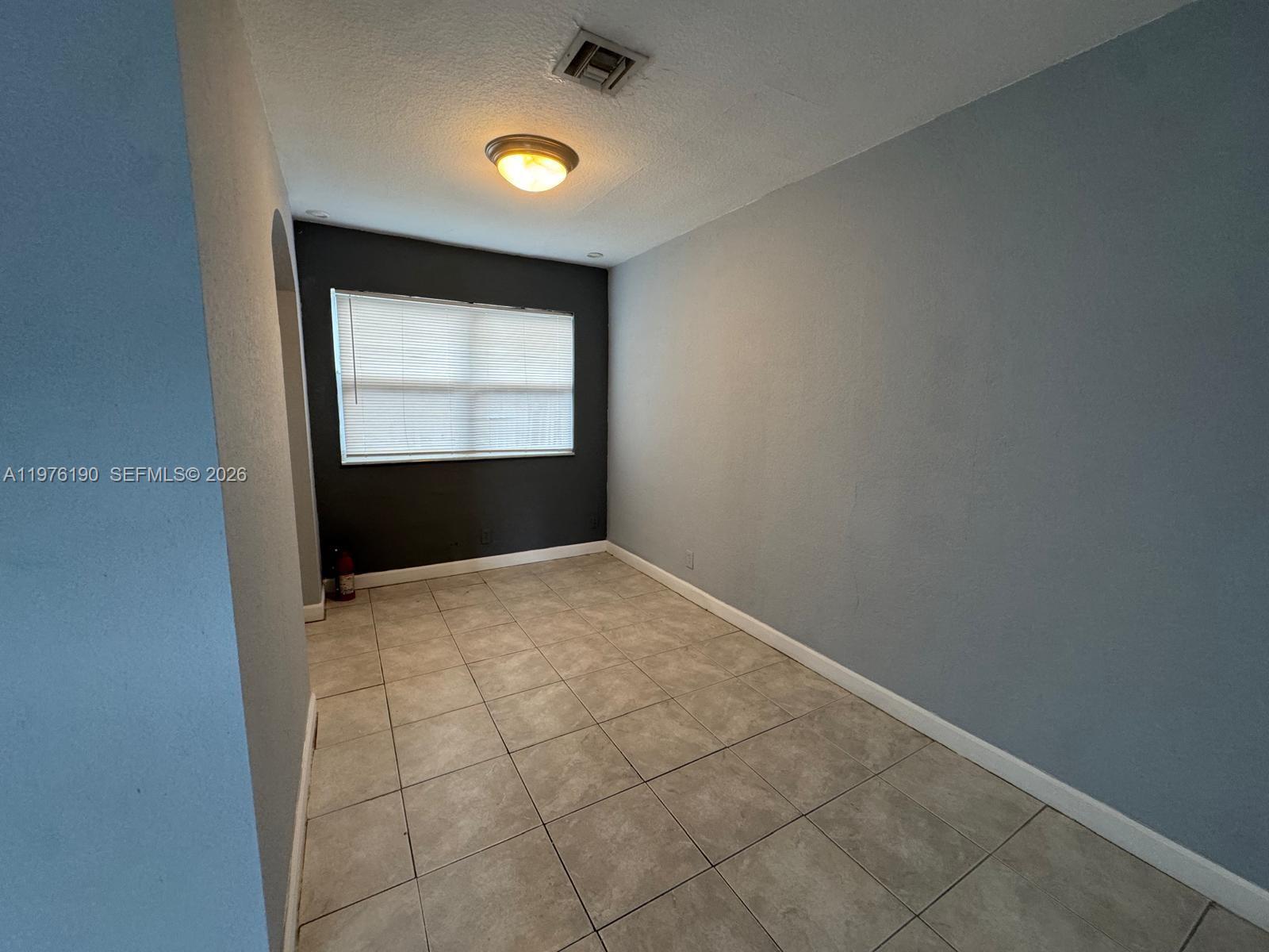   /  1306 sq. ft. $ 2026-03-04 0 foto
