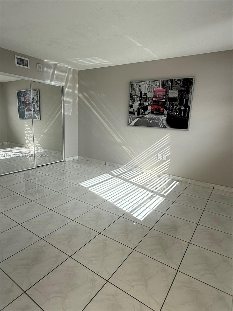 806-2 1 / 1 947 sq. ft. $ 2026-03-04 0 foto