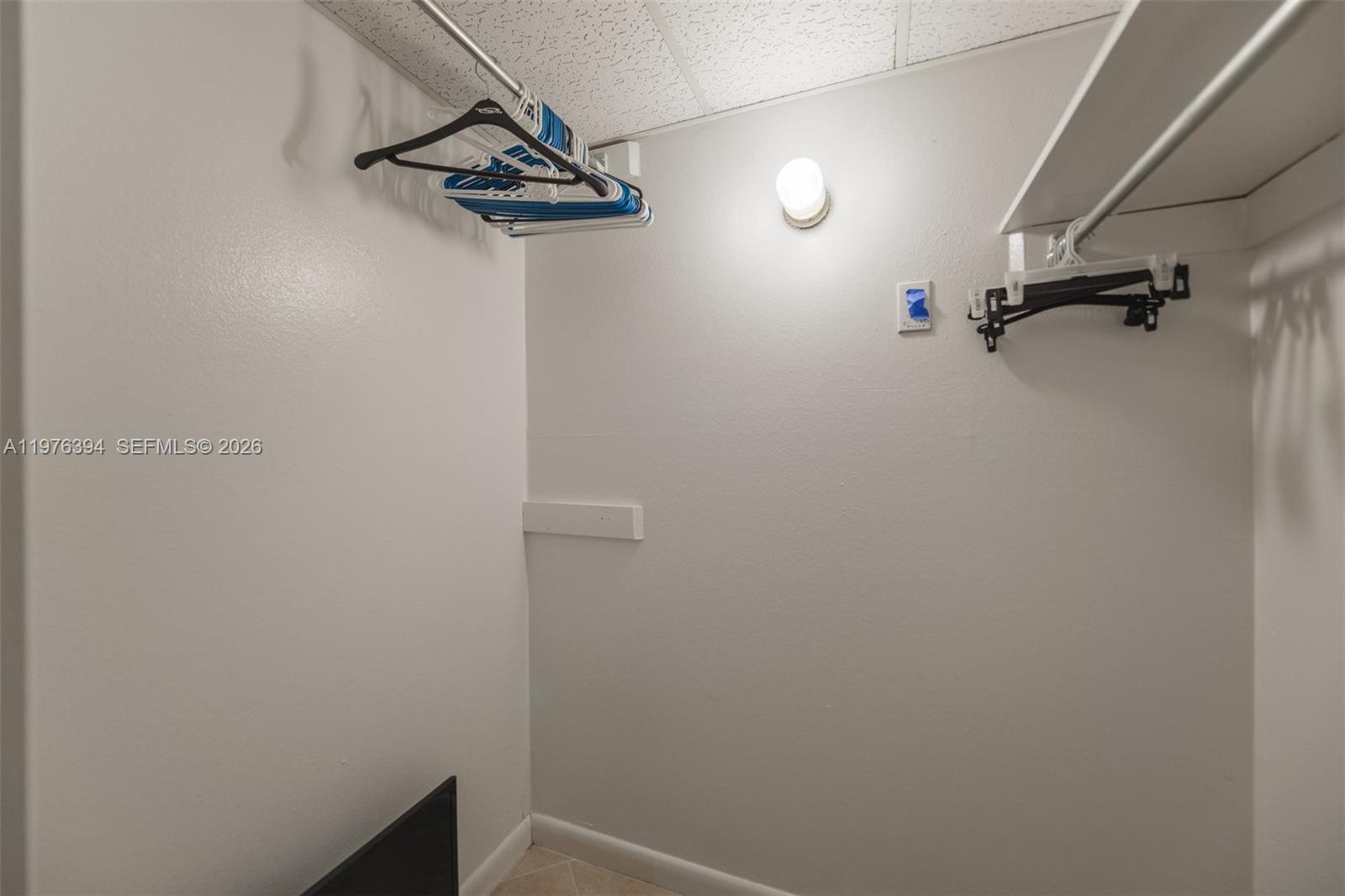 4L 1 / 2 870 sq. ft. $ 2026-03-06 0 Photo