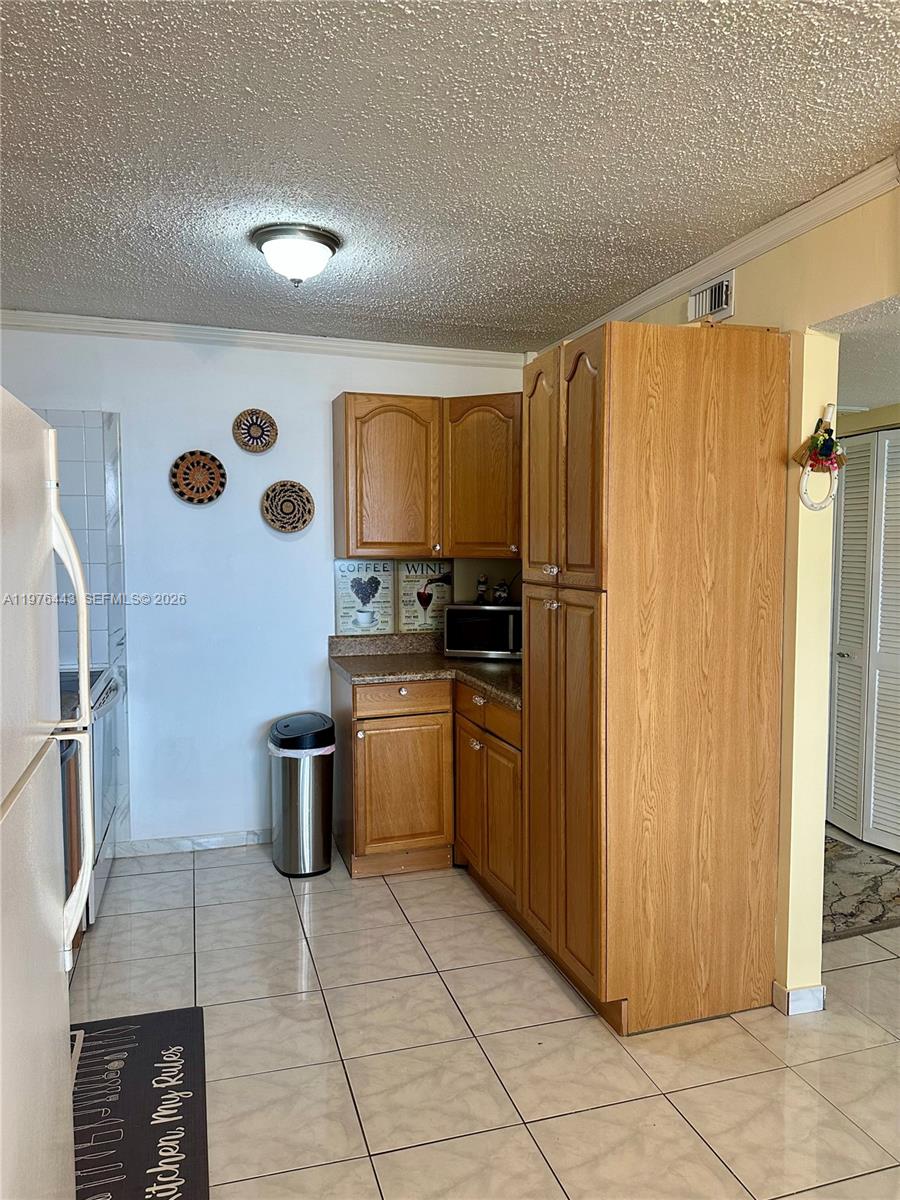 Photo of 3180 Ocean Dr #1018, Hallandale Beach, Florida, 33009 -